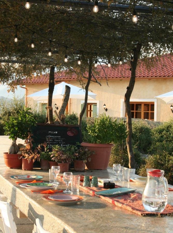 Bote Farms Agriturismo Sarandë エクステリア 写真